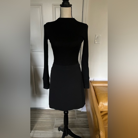 90s styled Theory dress - Picture 2 of 5